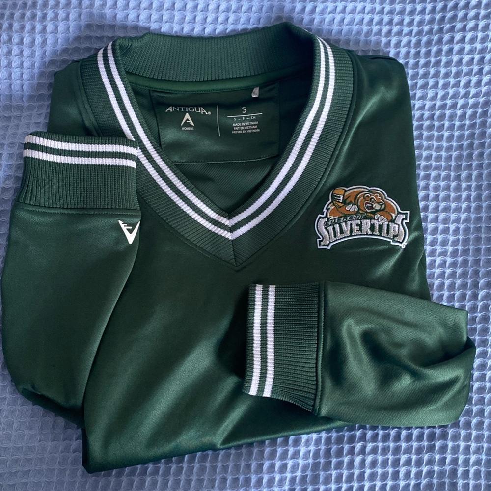 Sweater/Jersey-Style Everett Silvertips Long Sleeve